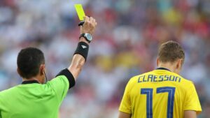 ¿Que pasa si hay tarjetas fuera del campo en Bet365 Ecuador?